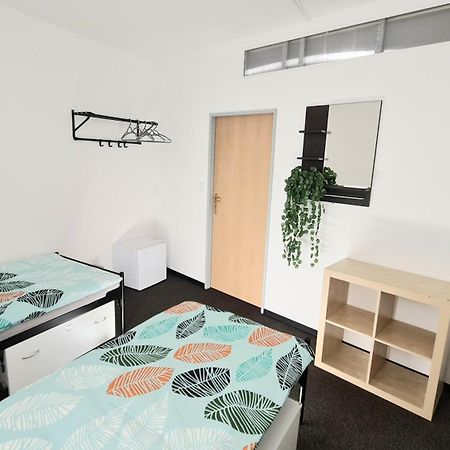 Thai Sun Hostel Прага Экстерьер фото