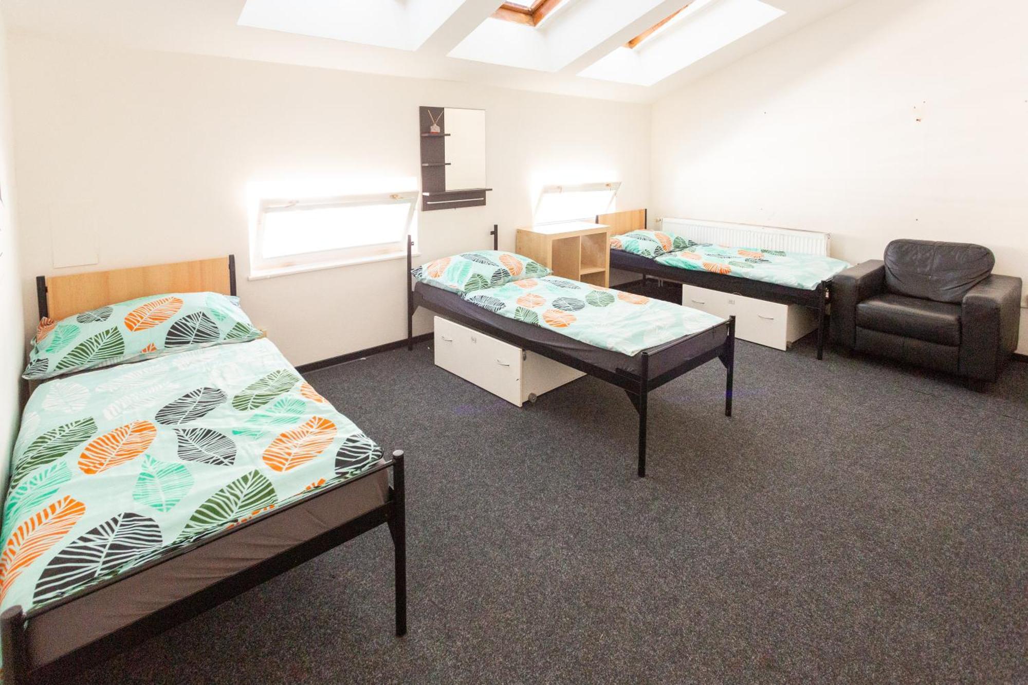 Thai Sun Hostel Прага Номер фото